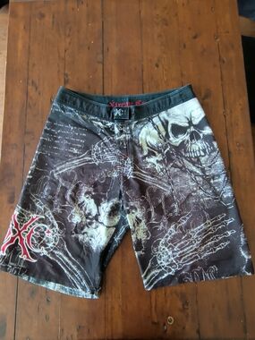 Xtreme Couture Skull Graphic Board Shorts Men's Size 40 MMA UFC Affliction Style
